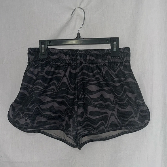black & gray swirl Under Armour heatgear shorts size small semi fitted - Picture 1 of 3